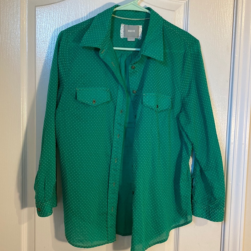 Green shirt